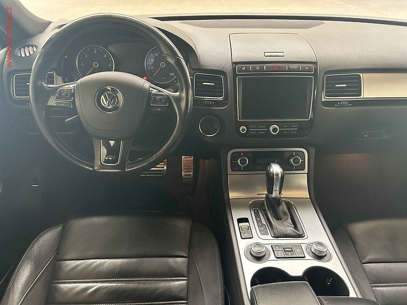 Volkswagen Touareg (2017) 3.0TDi 4x4, 2.maj,ČR, DSG - fotka 8 z 18