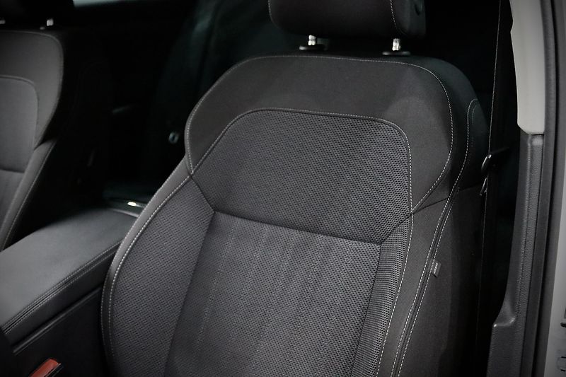 Škoda Superb 3 FL Combi 2.0 TDI 110 kW DSG - fotka 15 z 48