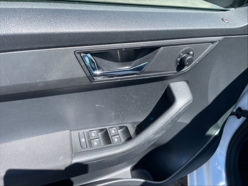 Škoda Fabia 1,0 TSI 70 Ambition - fotka 11 z 11