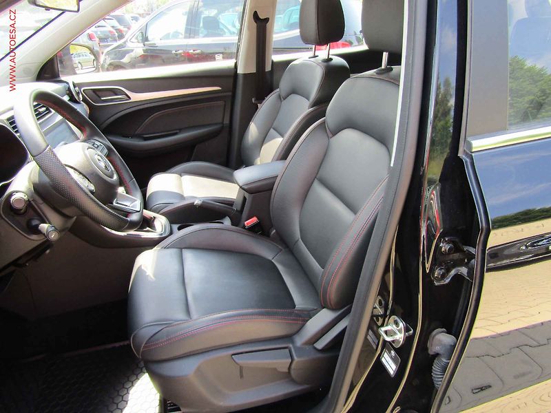 MG ZS (2024) 1.5DVVT, ČR, servis.kniha - fotka 9 z 18