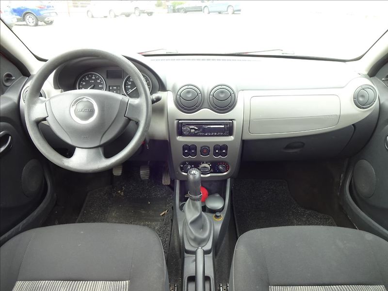 Dacia Sandero 1,4i 55kW - fotka 33 z 39
