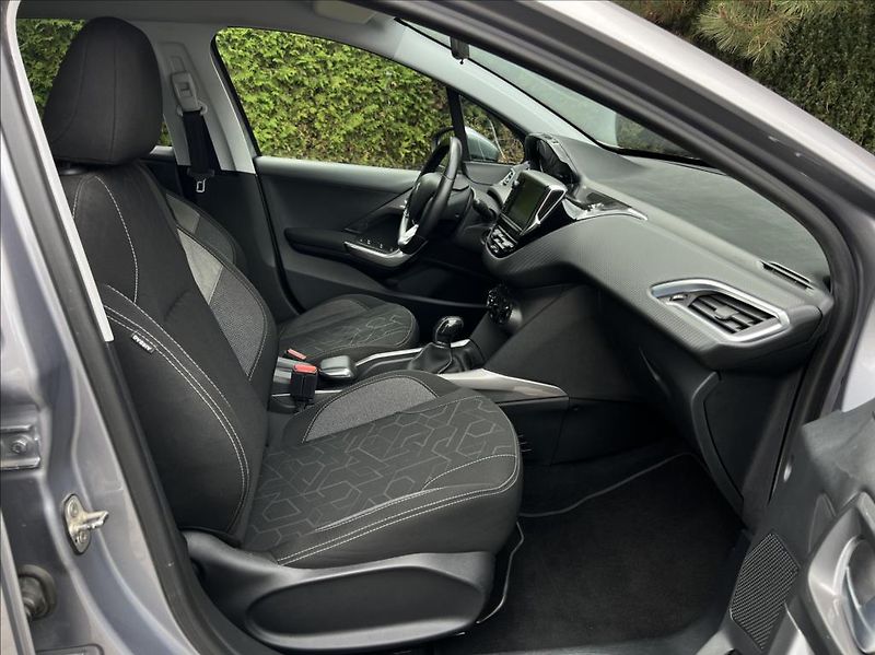Peugeot 2008 1,6 HDi Active my16 - fotka 20 z 31