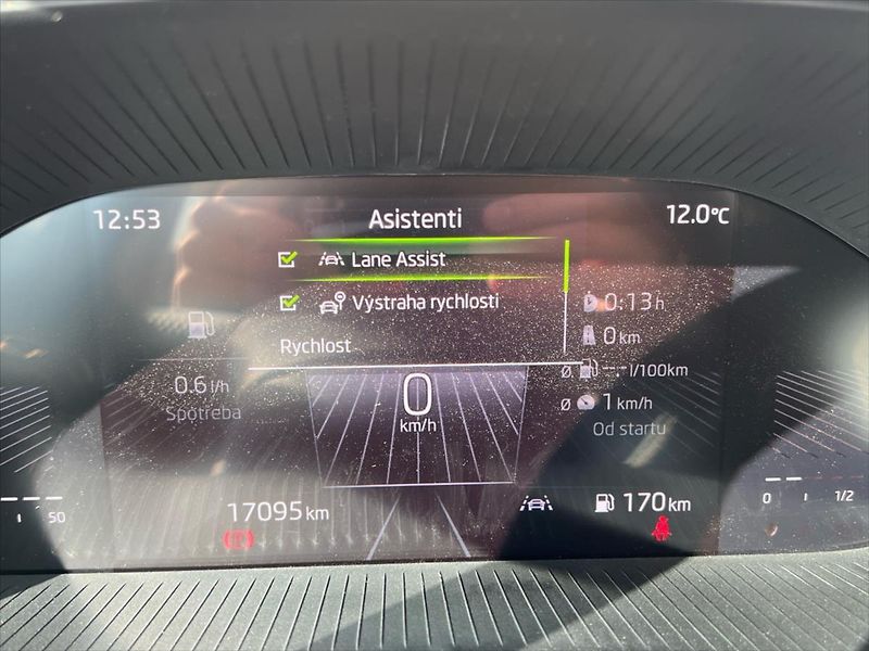 Škoda Fabia 1,0 TSi 70kW SELECTION - fotka 16 z 23