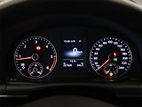 Volkswagen Touran (2014) 2.0 TDI, Automat, 7 míst - náhled 11