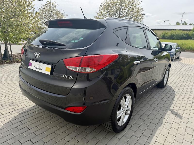 Hyundai ix35 (2010) 2.0i Style 2WD - fotka 8 z 23