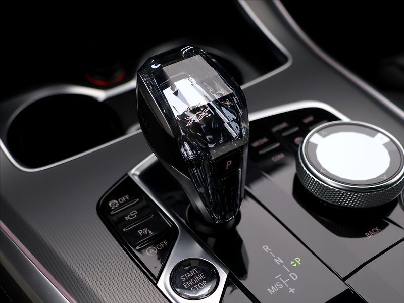 BMW X5 3,0 30d 195kW M-sport CZ DPH - fotka 36 z 50