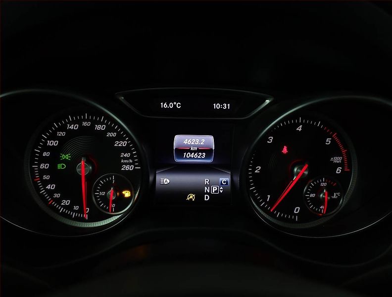 Mercedes-Benz GLA (2019) 200 d 4MATIC, 4X4 - fotka 9 z 19