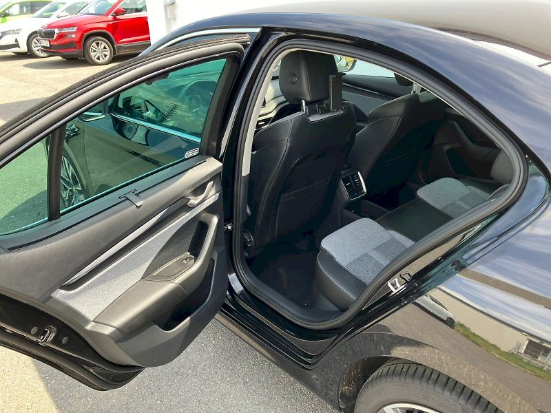 Škoda Octavia (2024) TOP SELEC TD 110/2.0 A7F - fotka 9 z 32