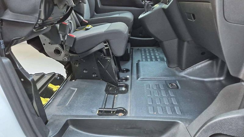 Fiat Scudo L1H1 2.0Mjet 106kW/145k MT6 - fotka 44 z 52