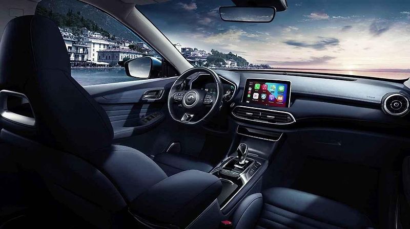 MG HS je prostorné SUV střední kategorie s čistě benzínovým pohonem, které vychází z plug-in hybridního modelu EHS