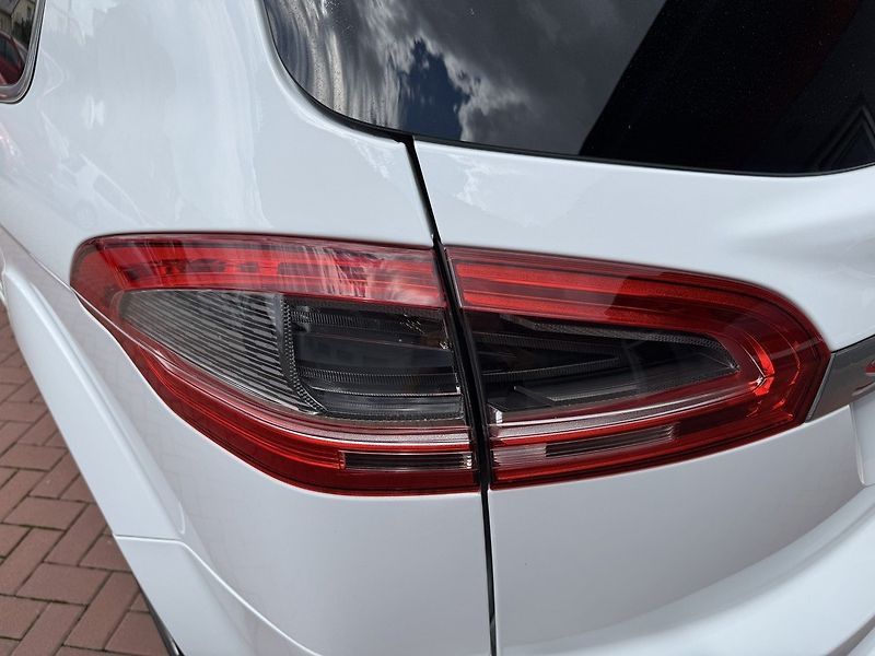 Ford S-MAX (2010) 2.0TDCi Digi Klima Tempomat - fotka 42 z 47