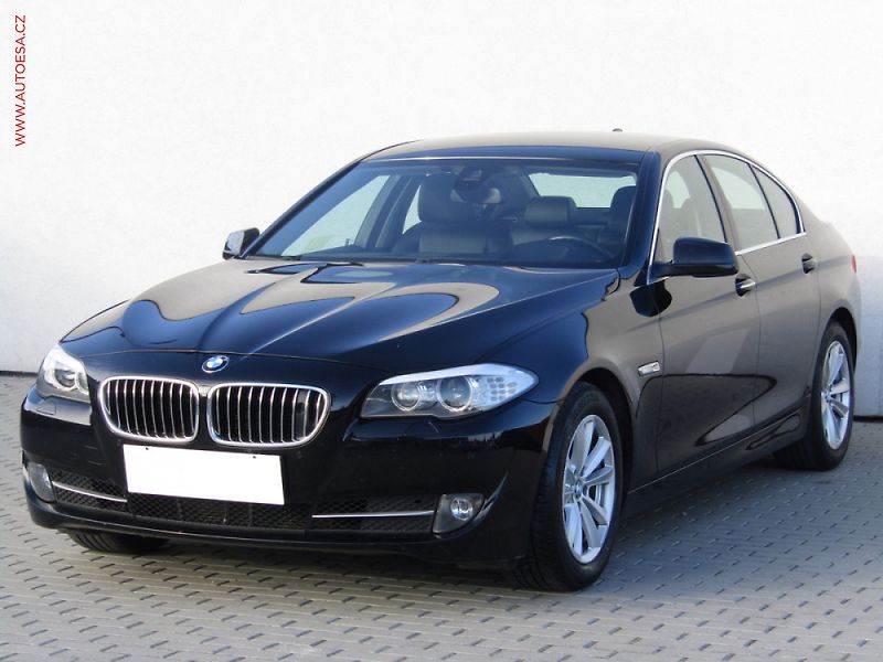 BMW Řada 5 (2012) 3.0D xD, ČR, AT, STK9/28 - fotka 3 z 3