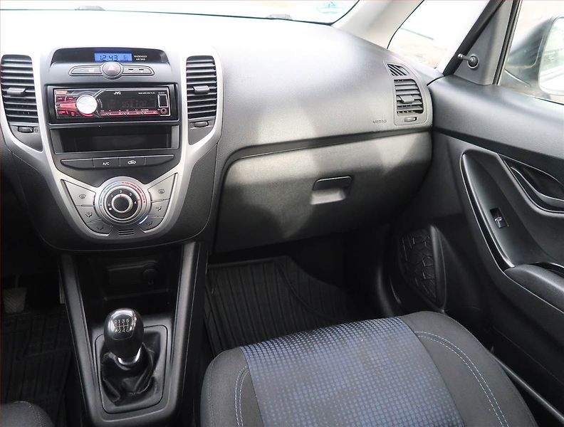 Hyundai ix20 (2015) 1.4 CRDi, nová STK, zamluveno - fotka 8 z 14