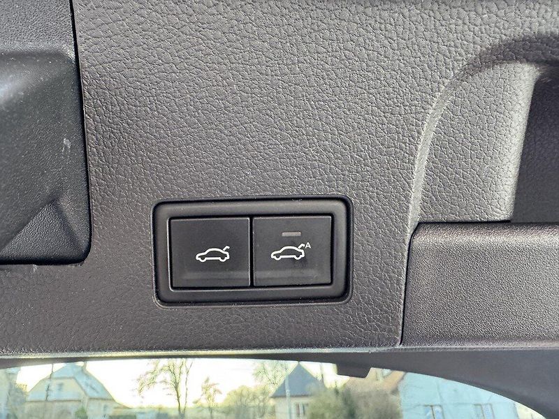 Volkswagen Arteon (2019) 2.0TDi DSG 140kW R-Line - fotka 23 z 50