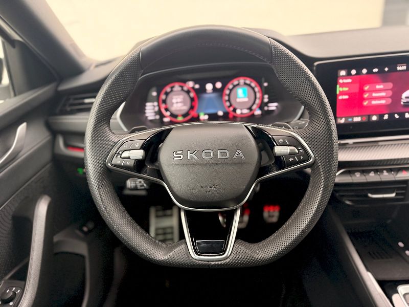 Škoda Octavia (2025) OCT.COMBI SPORTLINE 1,5 TSI M- - fotka 16 z 34