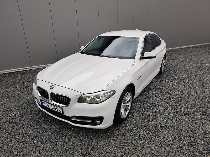 BMW Řada 5 525D X-DRIVE - fotka 2 z 21