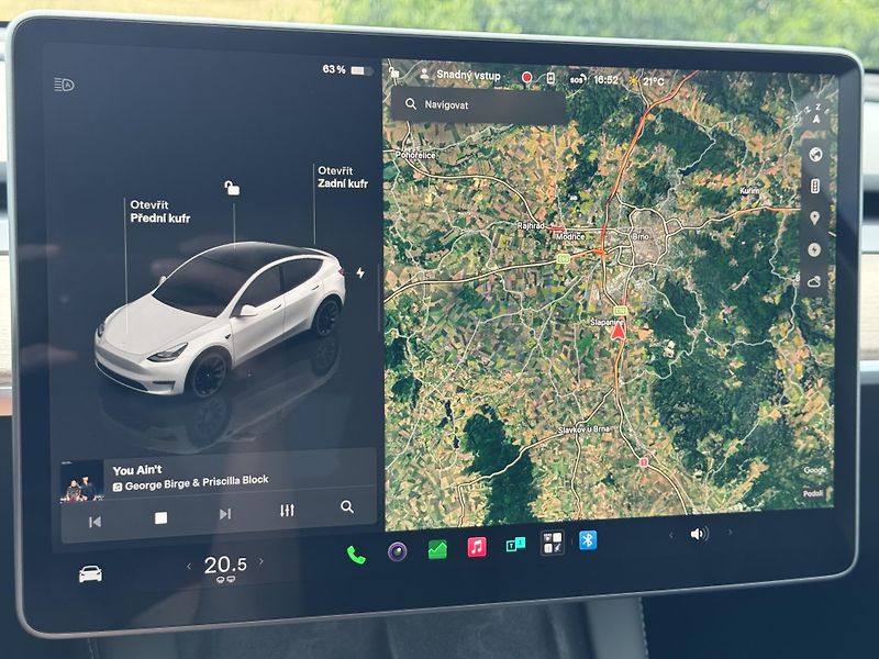 Tesla Model Y Long Range AWD Tažné SoH 93% - fotka 13 z 29