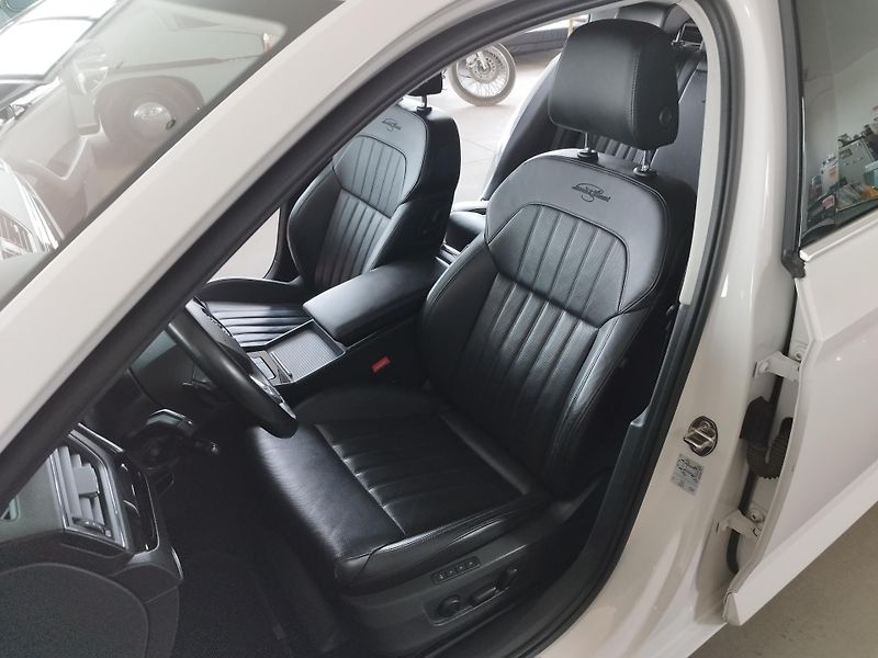 Škoda Superb (2017) TDI,110KW,L&K,DSG,NAVI,LED - fotka 15 z 33