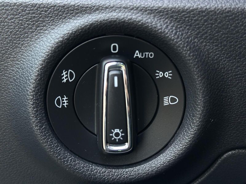 Škoda Scala 1.5TSi Monte Carlo 150PS KAMER - fotka 13 z 33