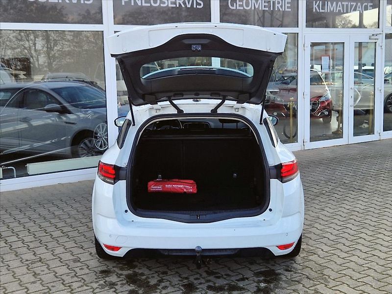 Renault Mégane 1,3 TCe 103kw A/T Intens 2xkol - fotka 9 z 32