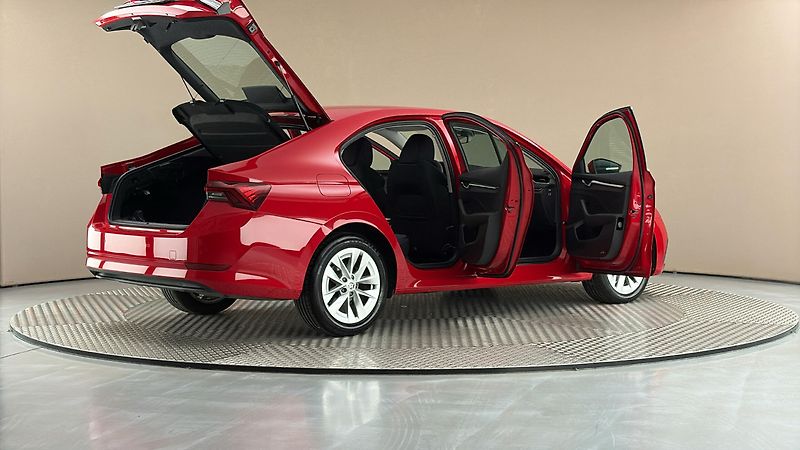 Škoda Octavia 2.0 TDI DSG Style - fotka 6 z 25