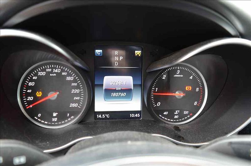 Mercedes-Benz Třídy C (2016) 250 COMBI  4MATIC AT - fotka 18 z 23
