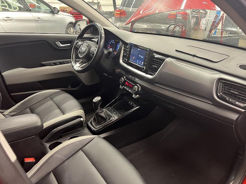 Kia Stonic 1.0 DGI  88kW - fotka 10 z 13