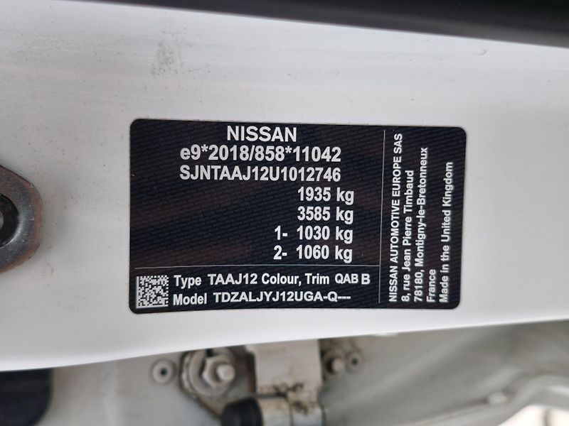Nissan Qashqai 2021 ČR 1.3 DIG-T 116kW TEKNA+ - fotka 38 z 39