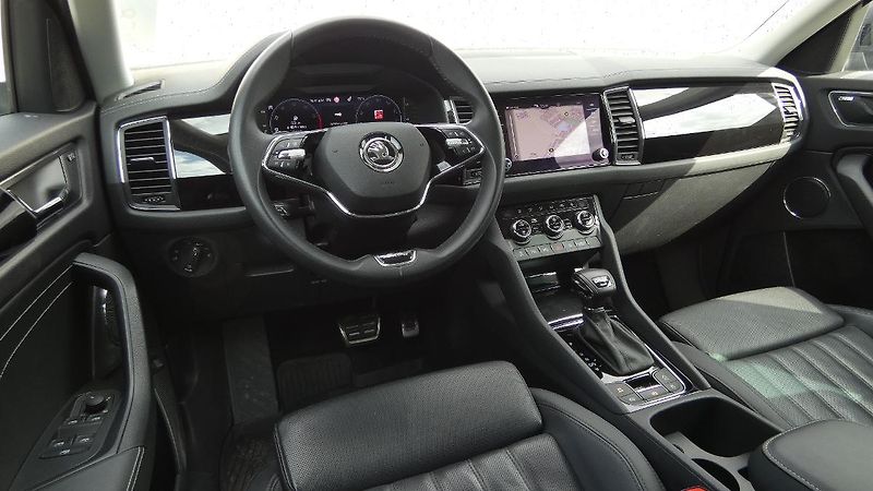 Škoda Kodiaq 2,0 TSI 140 kW L&K 4x4 DSG - fotka 5 z 26