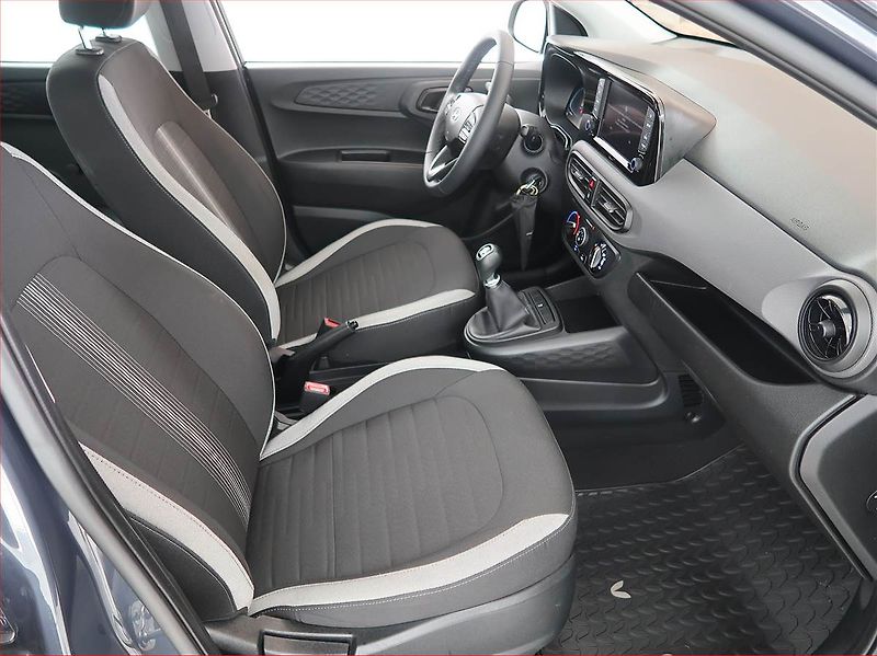Hyundai i10 (2024) Comfort 1.0, ČR,1.maj - fotka 9 z 19