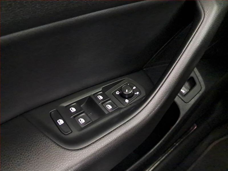 Volkswagen Arteon (2019) R-line 2.0 TDI - fotka 16 z 16