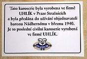 Cedulka firmy, kerá vyráběla karosérii vozu.