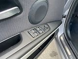 BMW Řada 3 320d Touring - náhled 25