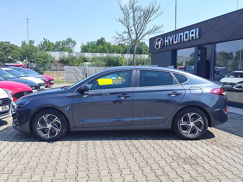 Hyundai i30 1.0 T-GDI/88kW Smart DCT - fotka 8 z 27