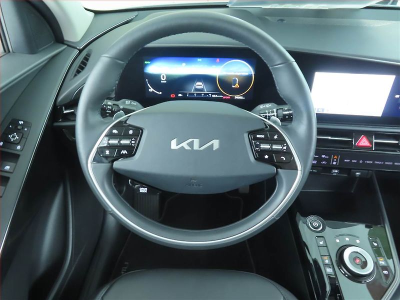 Kia Niro (2023) EV, SoH 100% - fotka 19 z 26