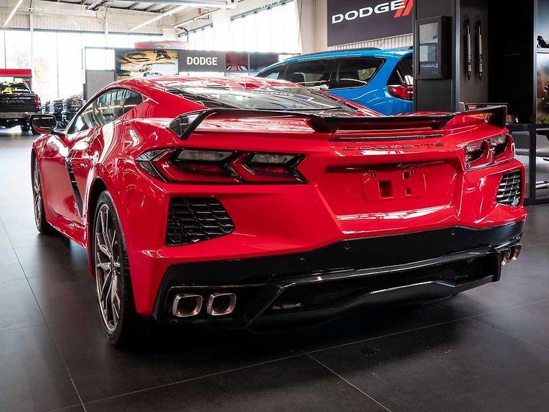 Chevrolet Corvette (2024) 6.2 Stingray C8 3LT Z51 - fotka 3 z 40