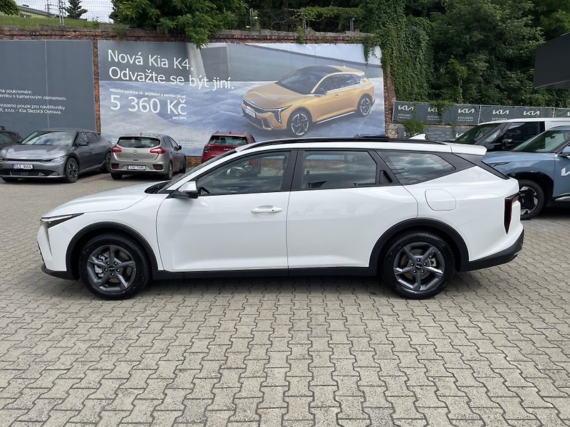 Kia K4 Sportswagon (2026) 1.6T-GDi 7DCT SPIN 110Kw - fotka 6 z 24