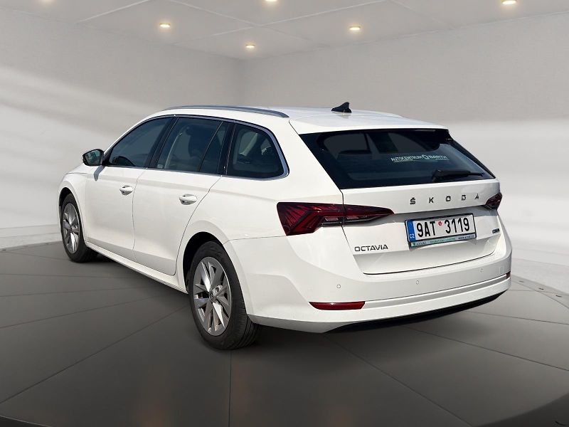 Škoda Octavia (2023) STYLE 1.5e-TEC 110kW DSG CZ - fotka 4 z 11