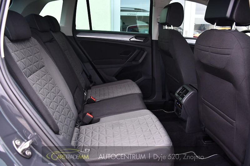 Volkswagen Tiguan 2.0TDi DSG NAVI TAŽNÉ ČR 1.M - fotka 18 z 53