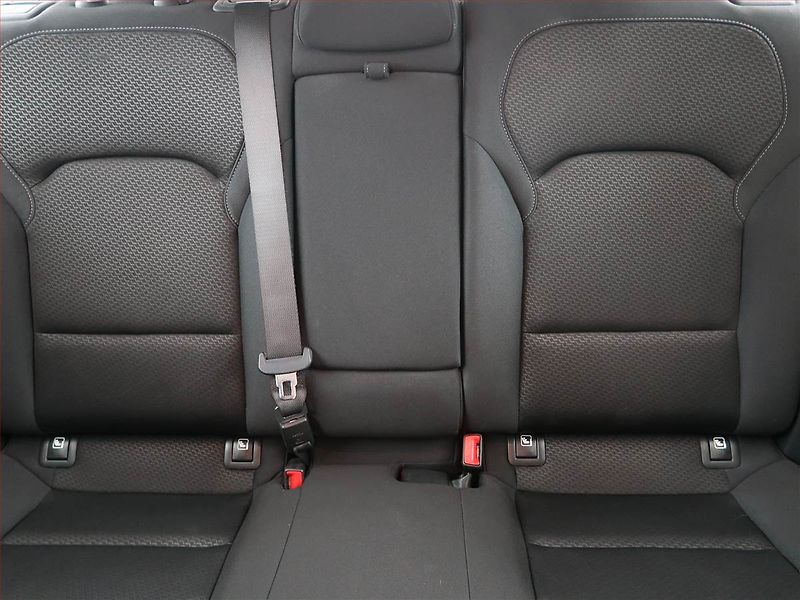 Hyundai i30 (2018) 1.4 T-GDI, ČR,1.maj - fotka 10 z 19