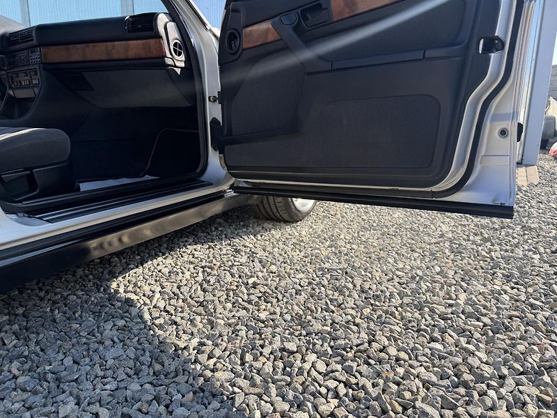 BMW Řada 7 730i 190PS SHADOWLINE EXTRA!!! - fotka 120 z 156