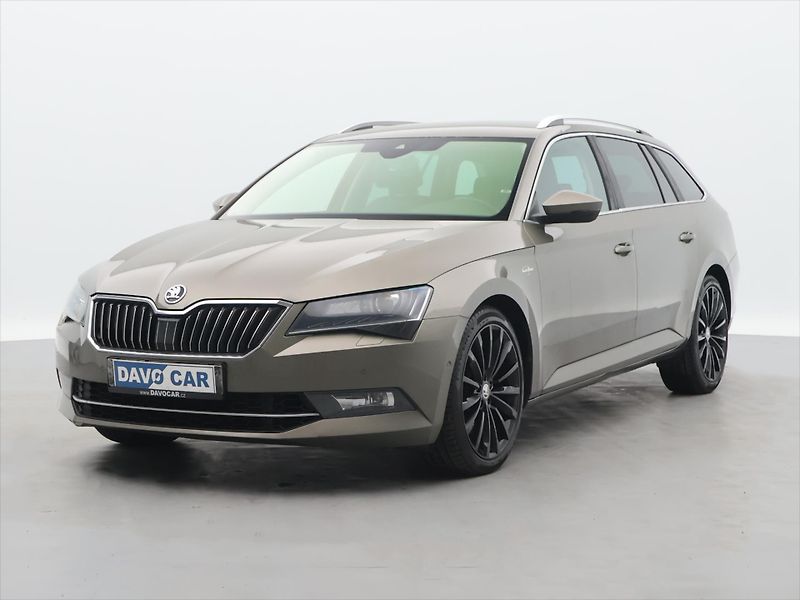 Škoda Superb 2.0 TSI 206kW DSG CZ L&K - fotka 3 z 37