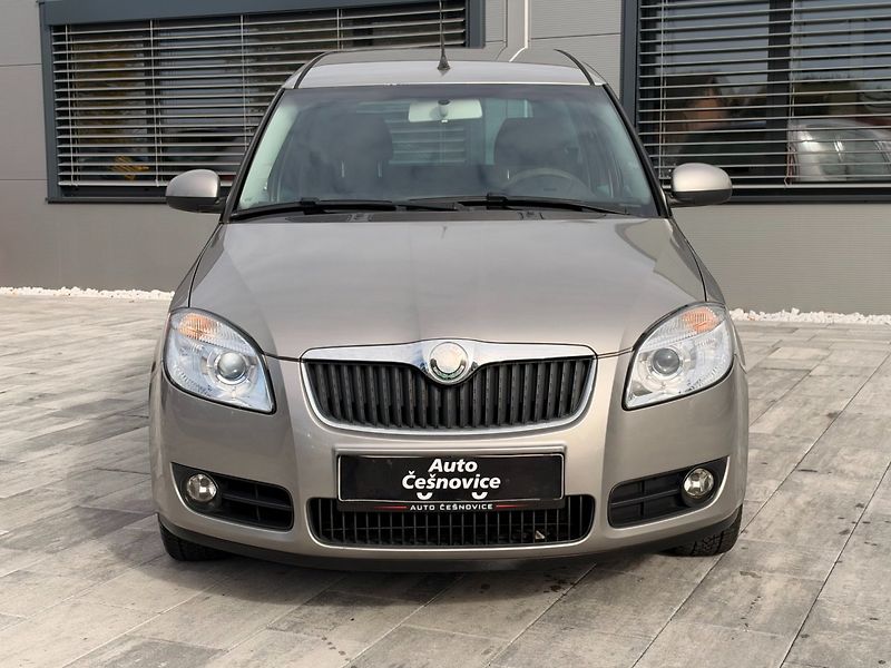 Škoda Roomster (2007) Style 1.4i 63kW - fotka 2 z 27