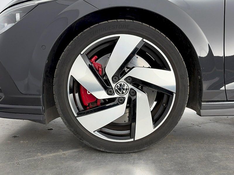 Volkswagen Golf (2023) GTI Clubsport 2.0 TSI 221kW DS - fotka 32 z 32