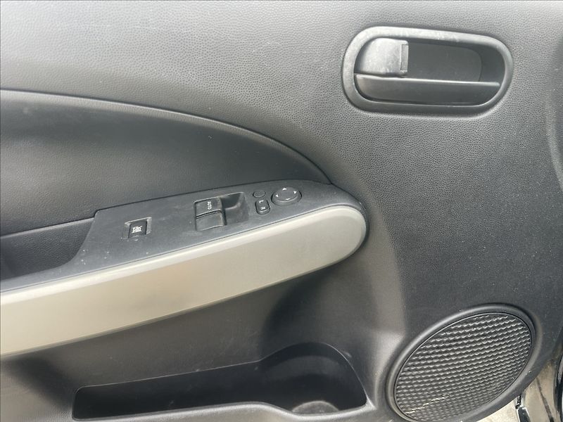 Mazda 2 1,4 i 55kw Klima ABS po STK - fotka 18 z 29