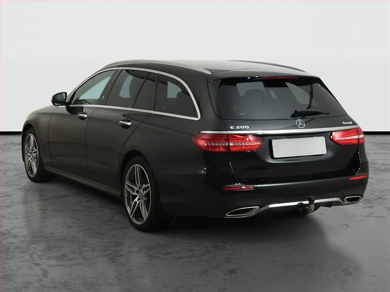 Mercedes-Benz Třídy E (2021) E 200 4MATIC - fotka 4 z 14