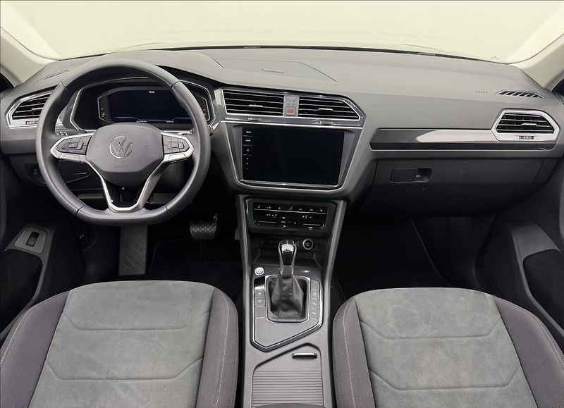 Volkswagen Tiguan 2,0 DSG DPH ACC NZTOP VC TAŽNÉ - fotka 7 z 49