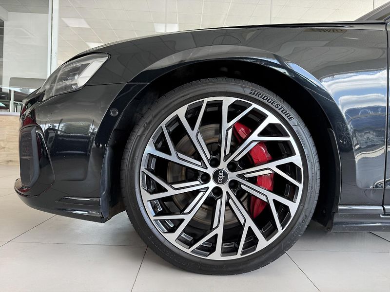 Audi S8 4,0TFSI Quattro*420kW*Webasto - fotka 41 z 42