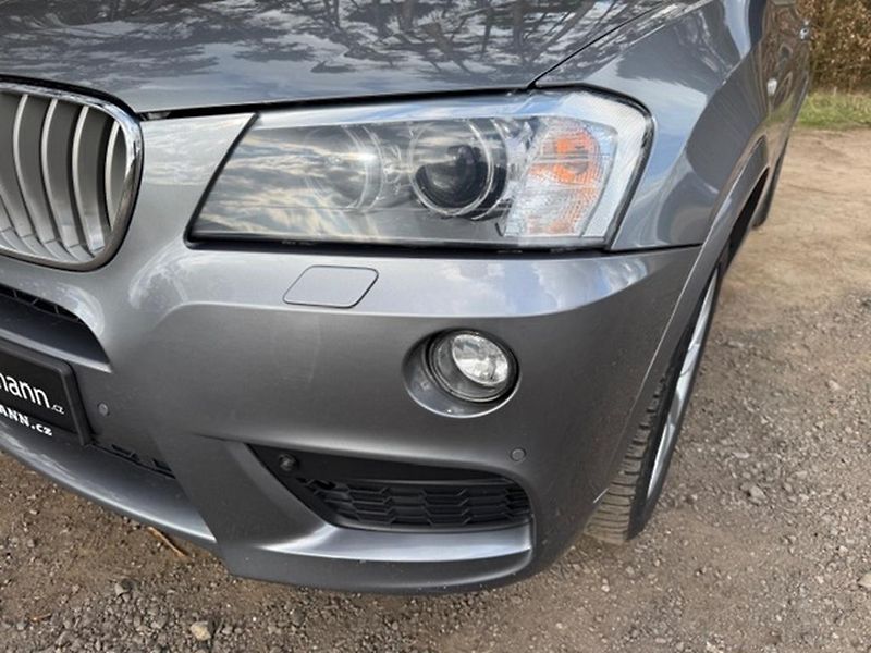 BMW X3 xDrive 20D M-Paket - fotka 7 z 37