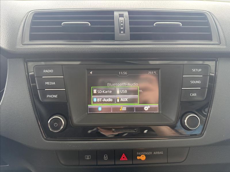 Škoda Fabia 1,2   TSI 66kW,SERVISKA - fotka 16 z 24